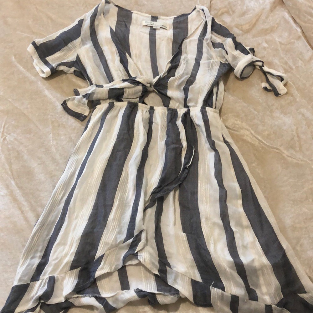 Stripe mini dress by Vintage Havana